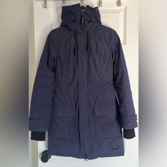 GOLDEN by TNA Bancroft Parka in colour Resin (Navy/Purple Colour) - Aritzia - Picture 4 of 9